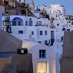 Genesis Cave Oia