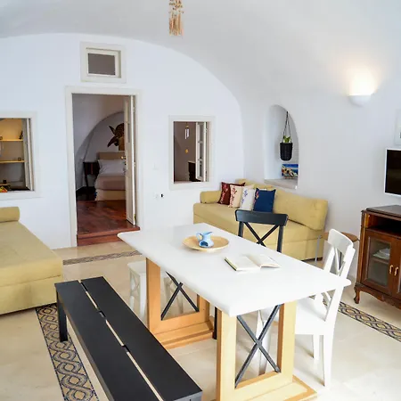 Genesis Cave Villa Oia