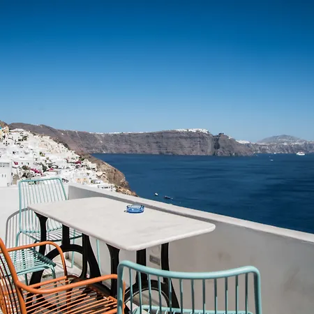 Genesis Cave Villa Oia