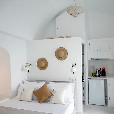 Genesis Cave Villa Oia (Santorini)