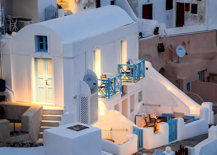 Genesis Cave Oia (Santorini)