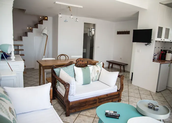 Genesis Cave * Oia (Santorini)